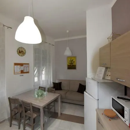 A Casa Di Gina * La Spezia
